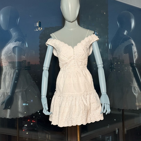 🆕 SELF-PORTRAIT 🧿 NWOT White Scallop Edge Off-Shoulder Mini Dress Sz UK12 US 8 - Picture 3 of 14